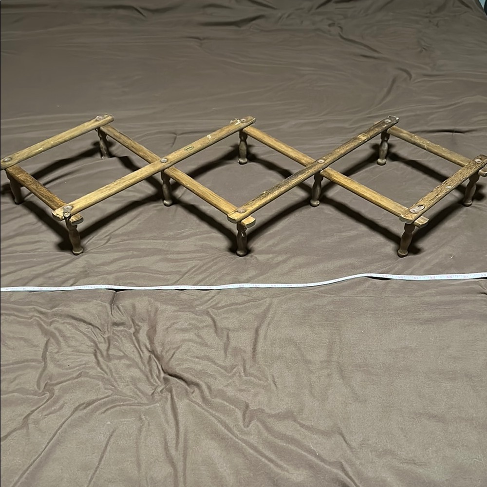Expandable Wooden Wall Rack - Picture 3 of 7